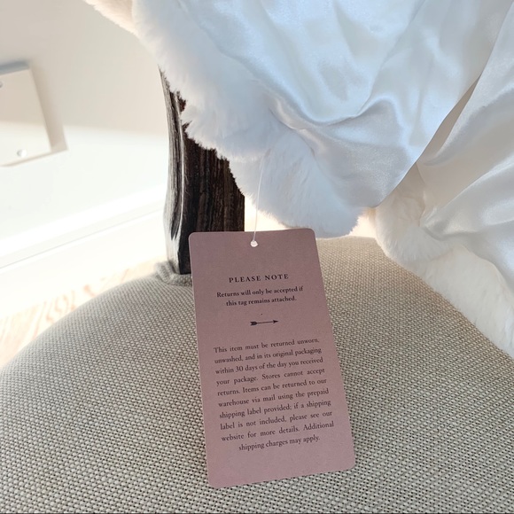 BHLDN Faux Fur Wrap - Picture 7 of 8